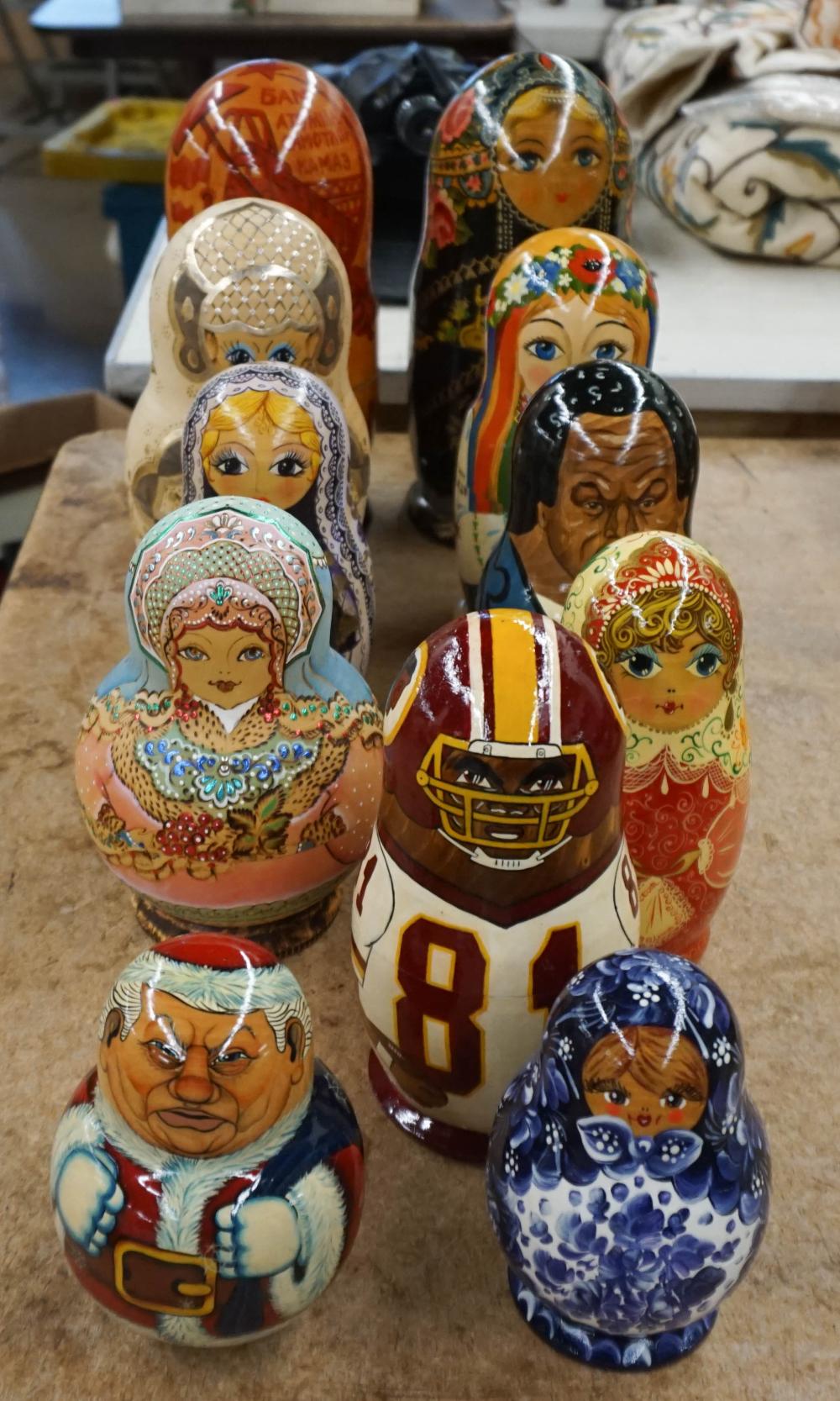 COLLECTION OF 10 DECORATED WOOD