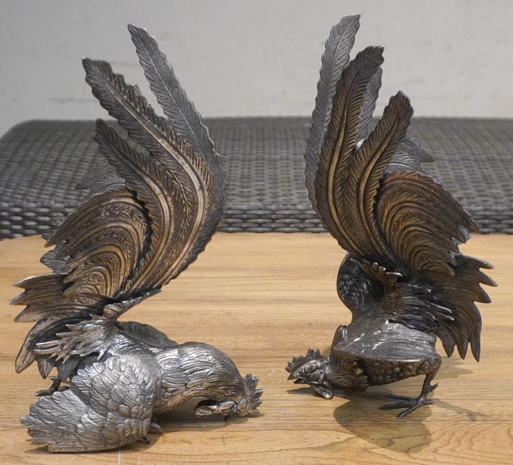 PAIR SILVERED METAL FIGHTING ROOSTER 2e8595