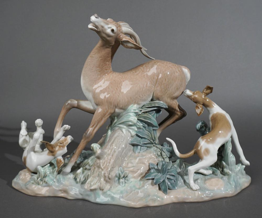 LLADRO PORCELAIN GROUP OF DOGS