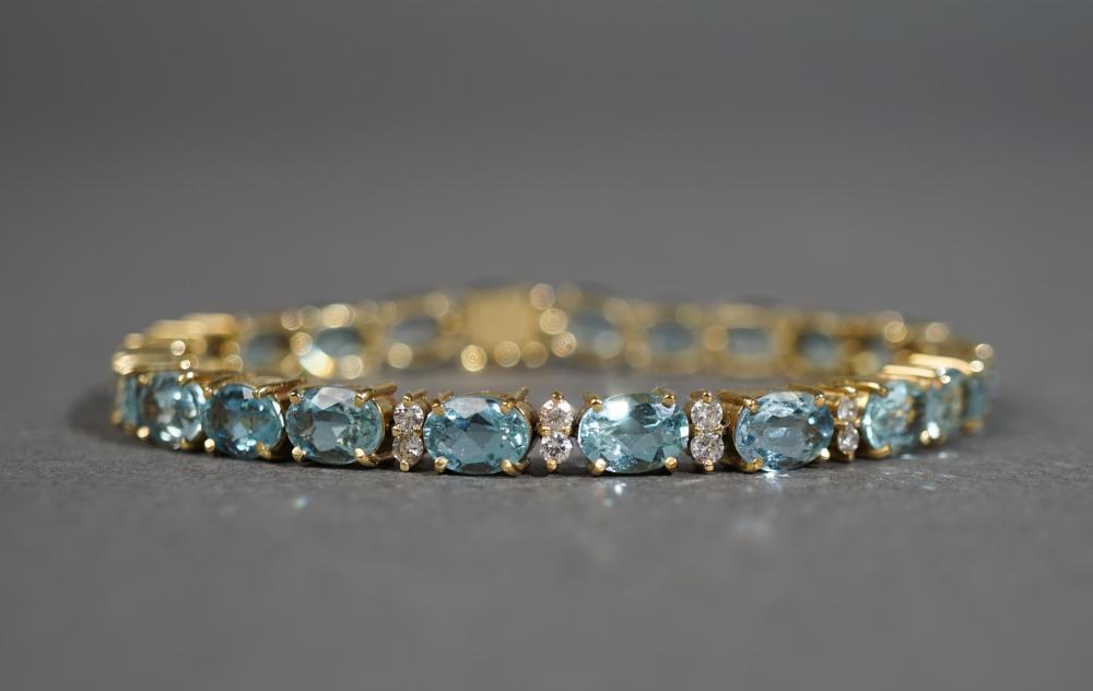 18 KARAT YELLOW GOLD BLUE TOPAZ 2e861b