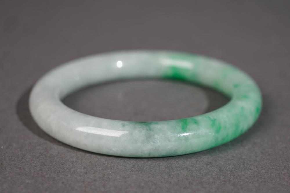 MOTTLED JADE BANGLE BRACELET INNER 2e8628