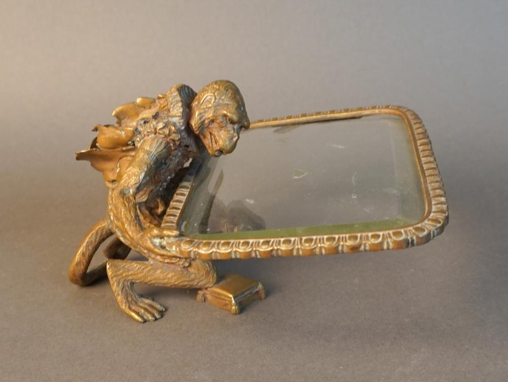 BRASS AND GLASS MONKEY FORM TRAY  2e8702