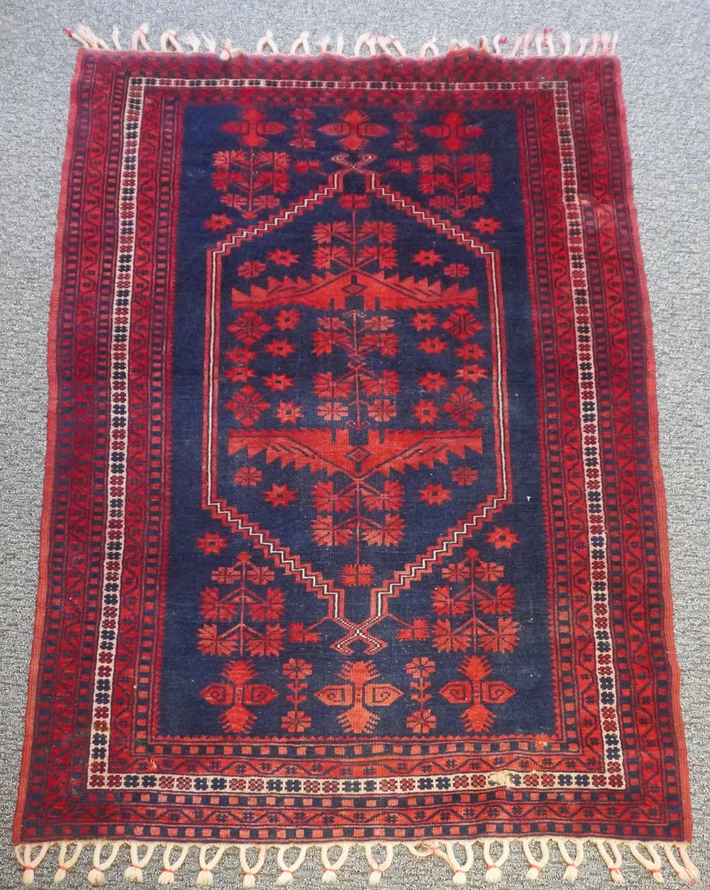 AFGHAN RUG 5 FT 8 IN X 3 FT 8 2e876a