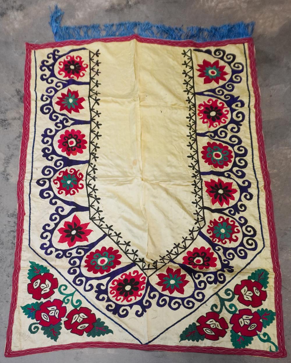 SHAKHRISABZ SILK AND COTTON EMBROIDERED 2e8775