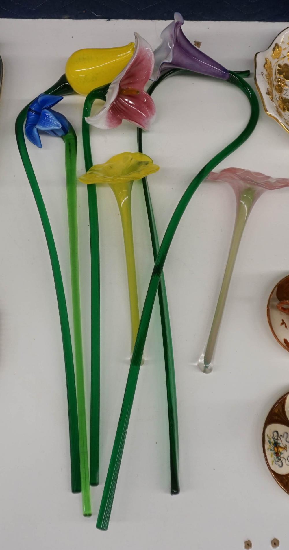 SIX GLASS FLORAL SCULPTURES L 2e87b2