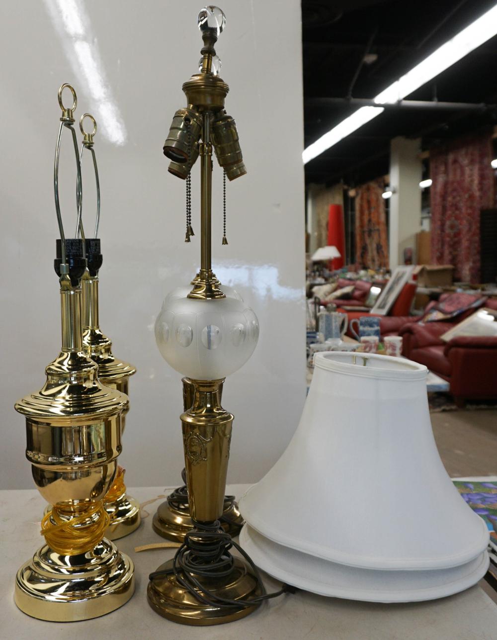 TWO PAIR OF BRASS TABLE LAMPS,
