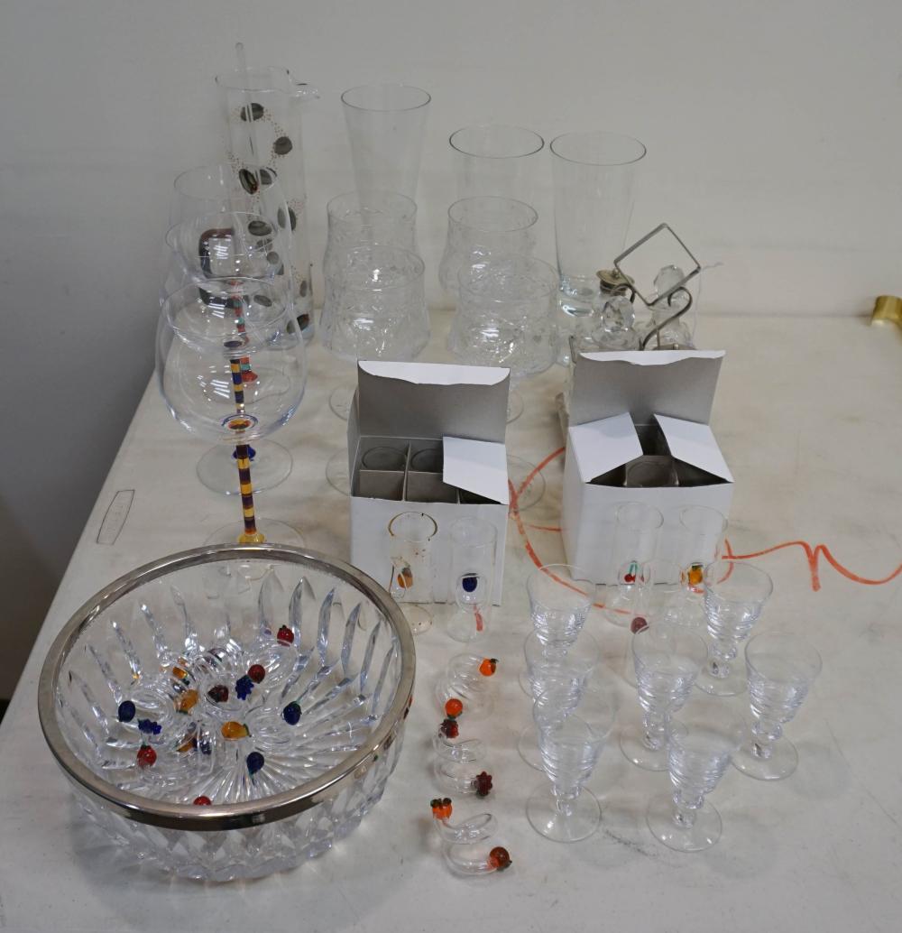 COLLECTION OF CRYSTAL AND GLASS 2e6431