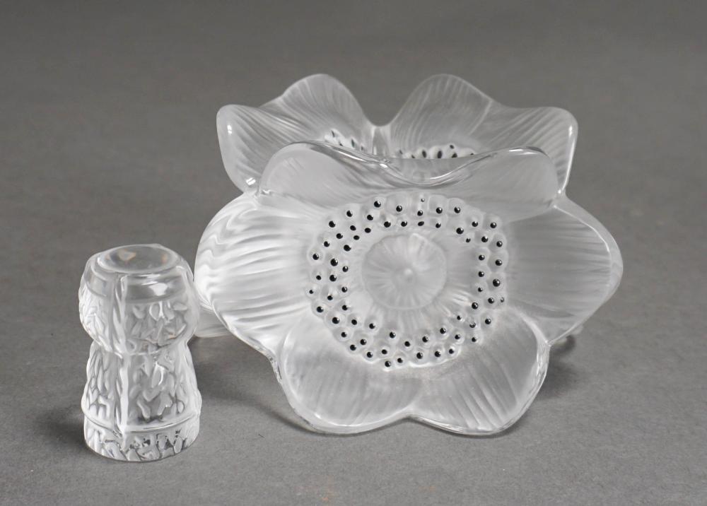 LALIQUE FROSTED CRYSTAL ANEMONE
