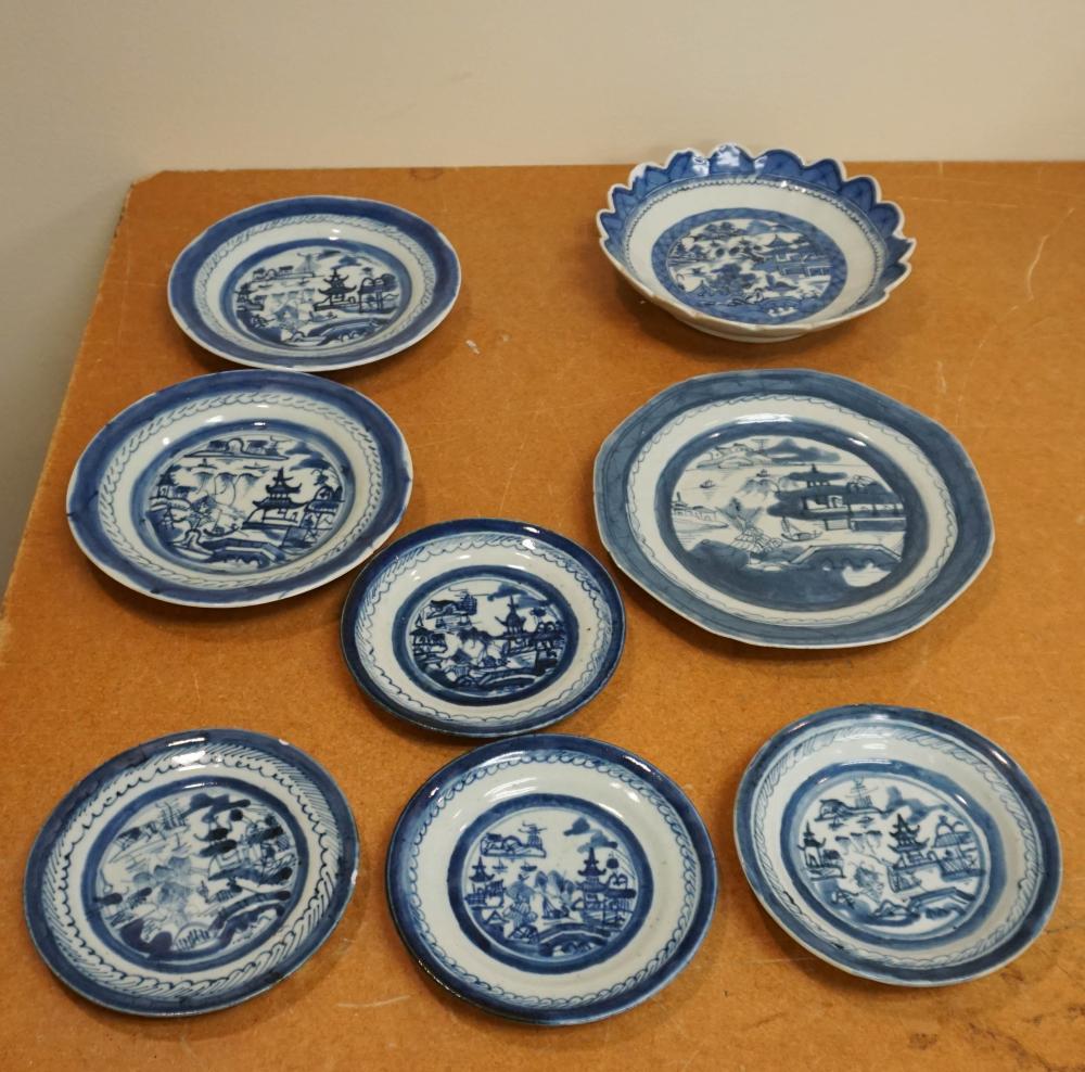 GROUP OF CHINESE BLUE AND WHITE