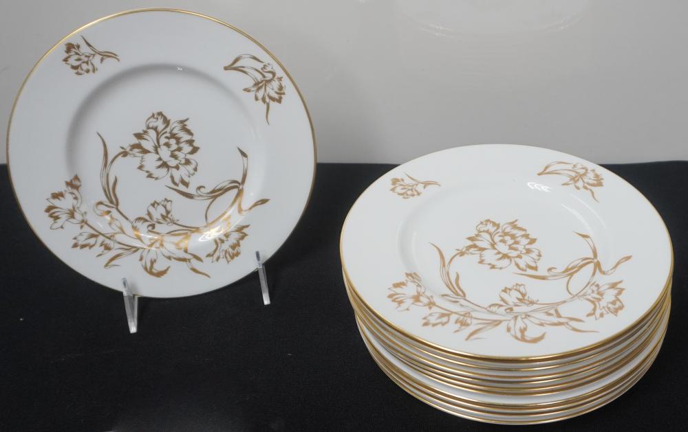 TWELVE ROYAL WORCESTER CARNATION 2e649d