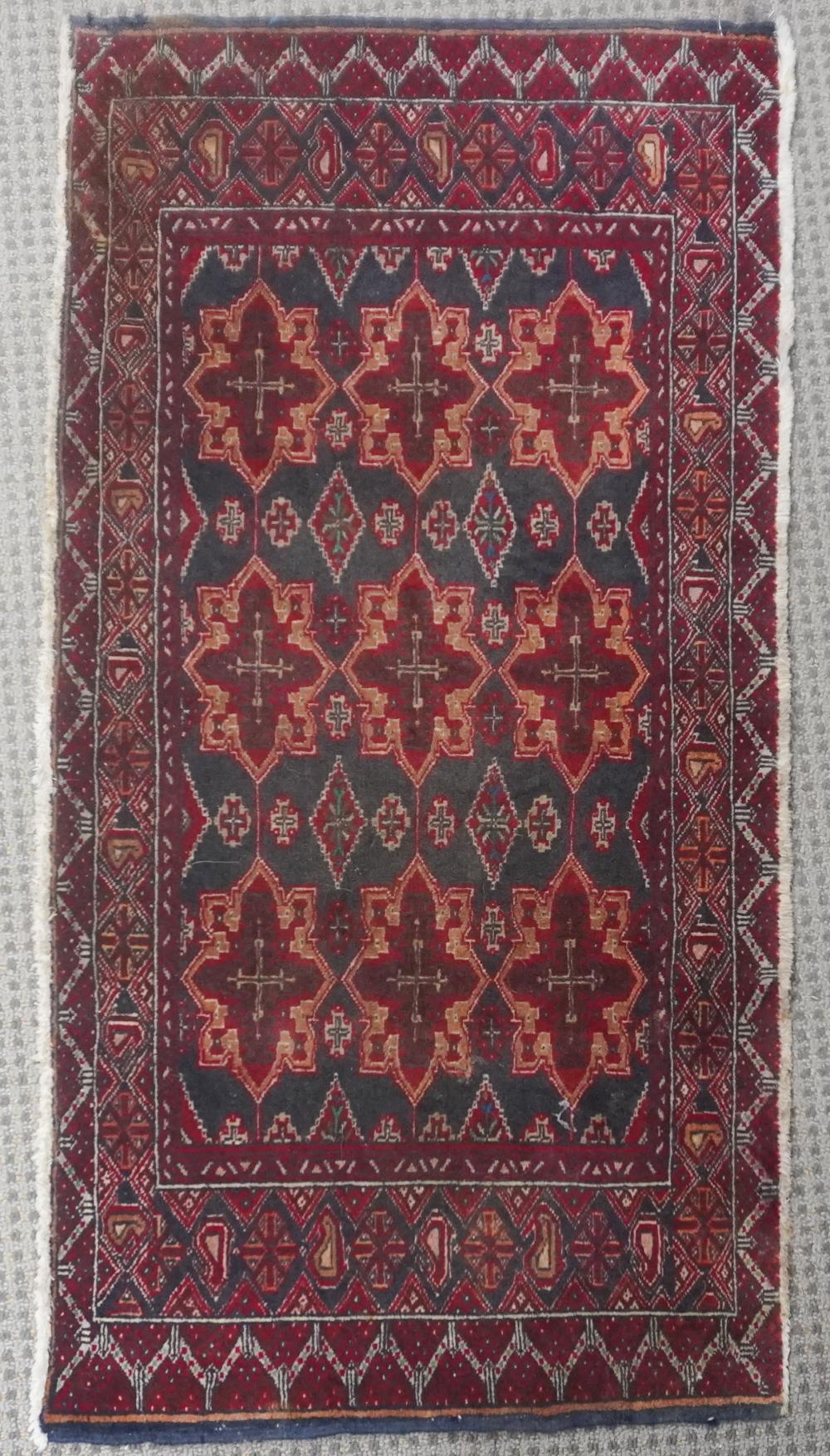 BALOCHISTAN RUG 4 FT 2 IN X 2 FTBalochistan 2e64ce