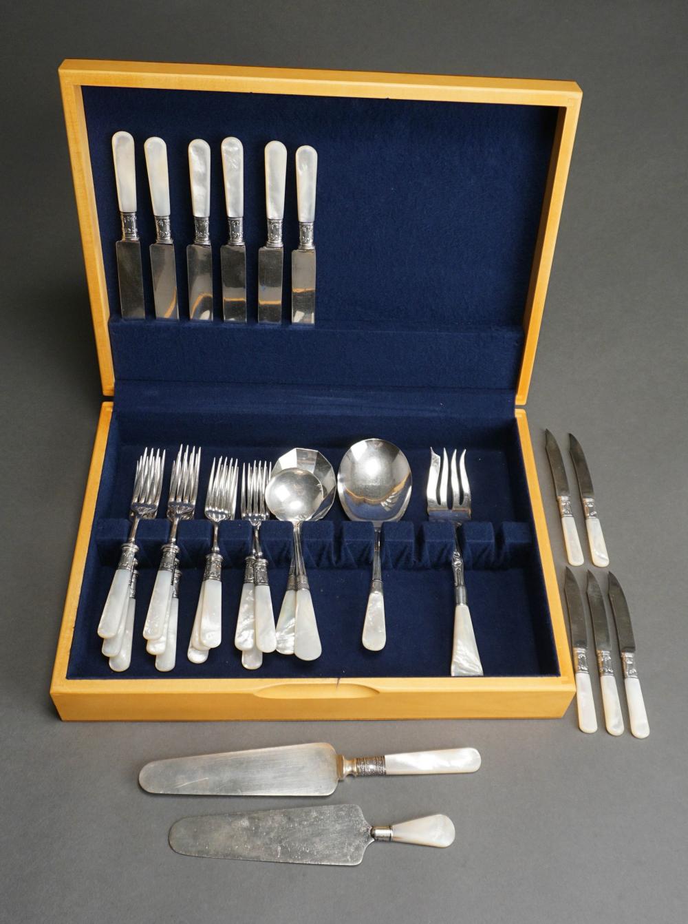 UNIVERSAL 30-PIECE STERLING SILVER BANDED