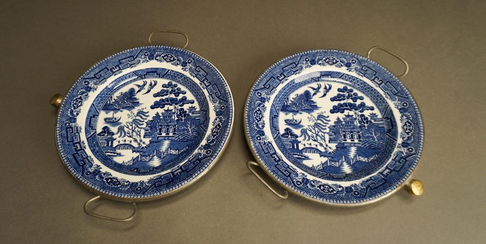 PAIR OF WILLOW-WARE PORCELAIN AND