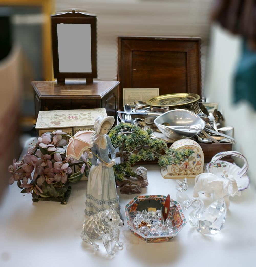 COLLECTION OF SILVERPLATE FLATWARE SETS,