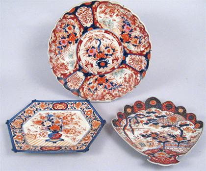 Three Japanese imari platters 