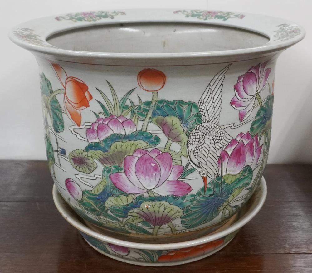 CHINESE FAMILLE ROSE JARDINIERE  2e679a