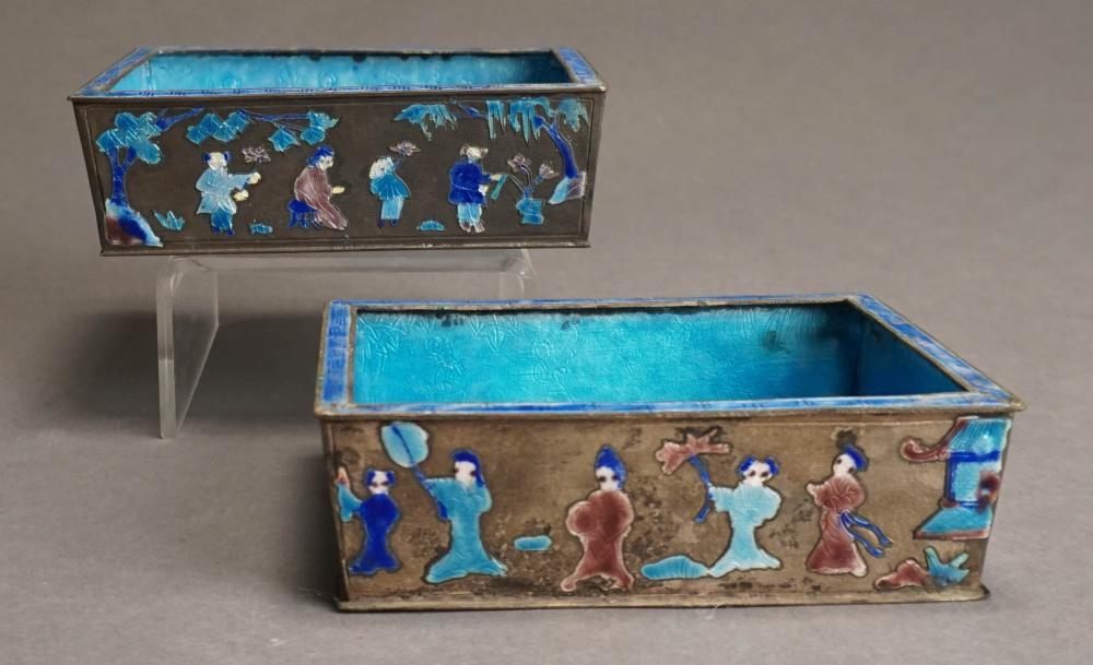PAIR OF CHINESE ENAMEL DECORATED