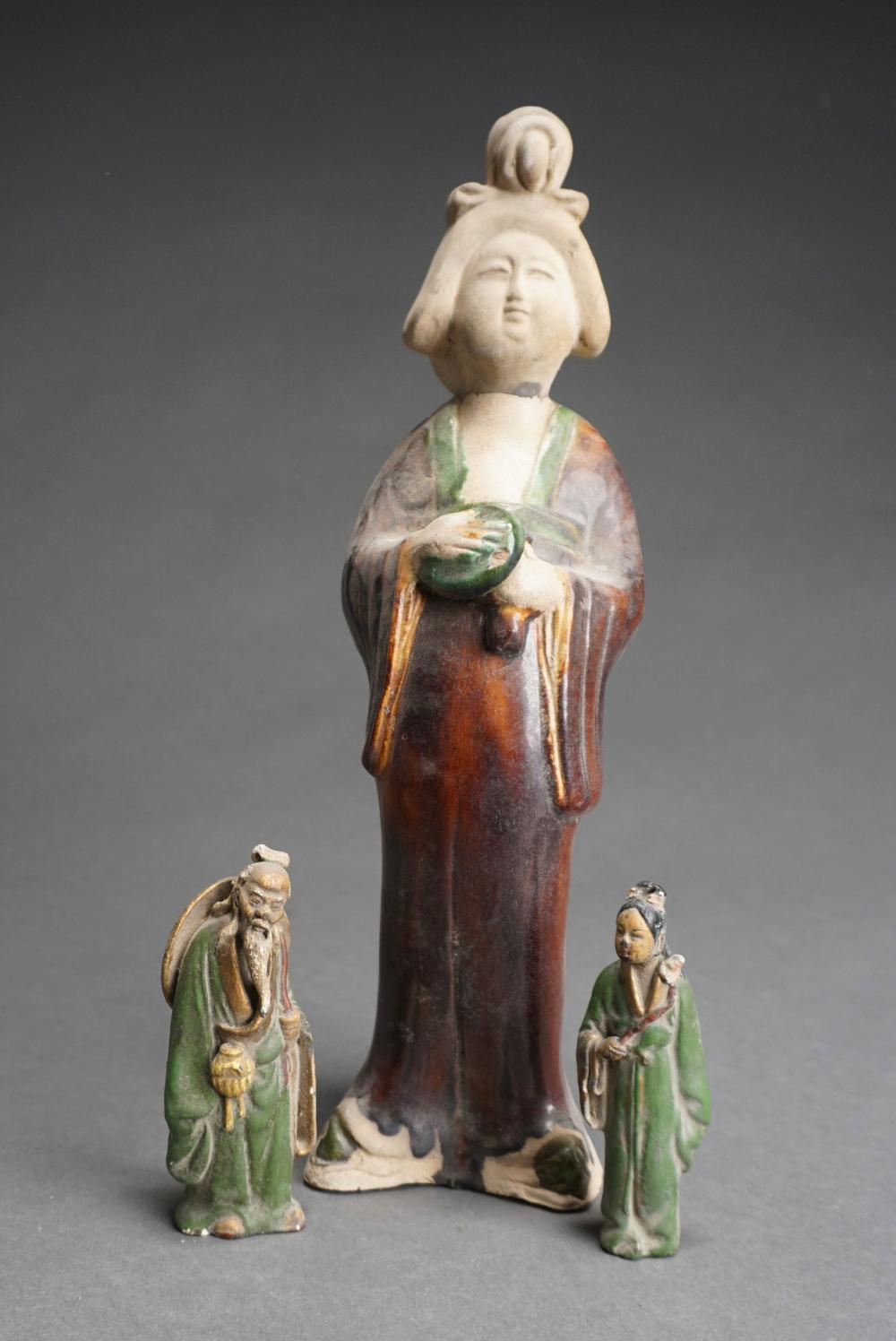 CHINESE CERAMIC FIGURE OF WOMAN