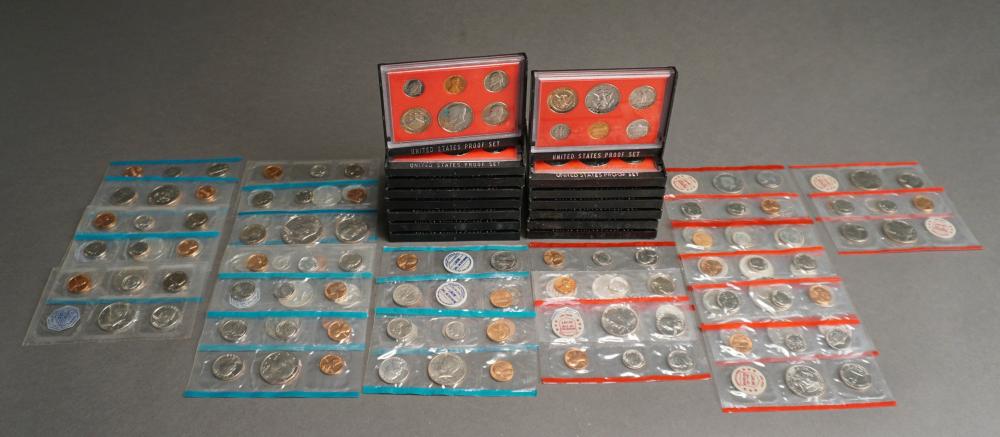 COLLECTION OF FIFTEEN U S MINT 2e6869