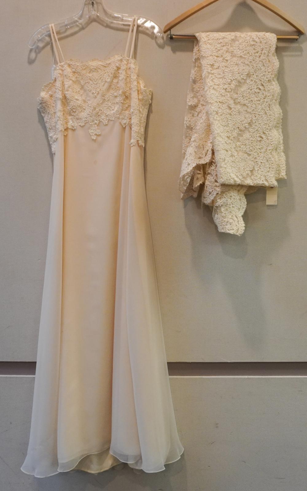 SILK WEDDING DRESS WITH FLORAL 2e68aa