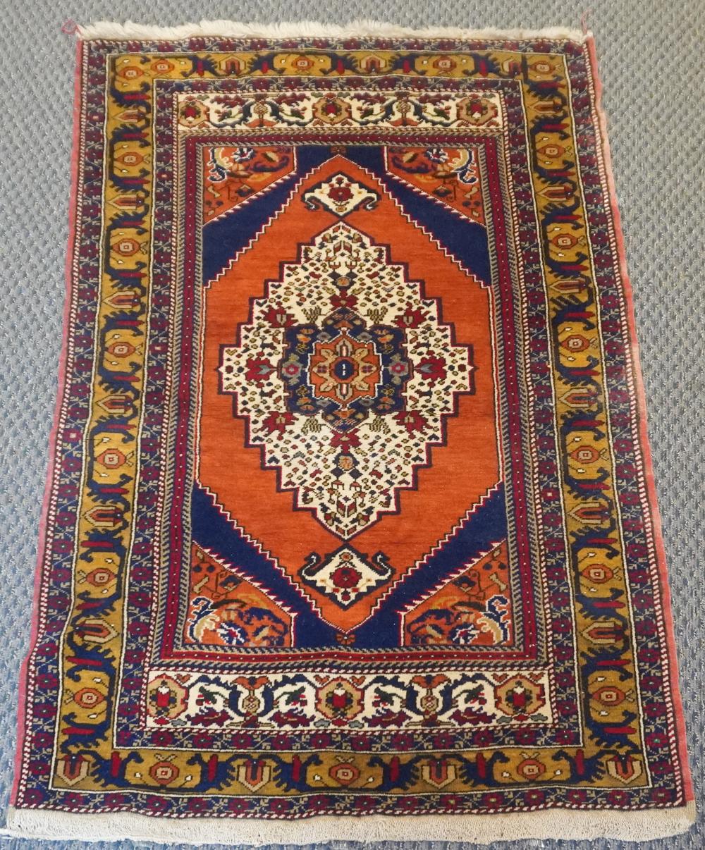 TURKISH RUG, 6 FT X 3 FT 8 INTurkish