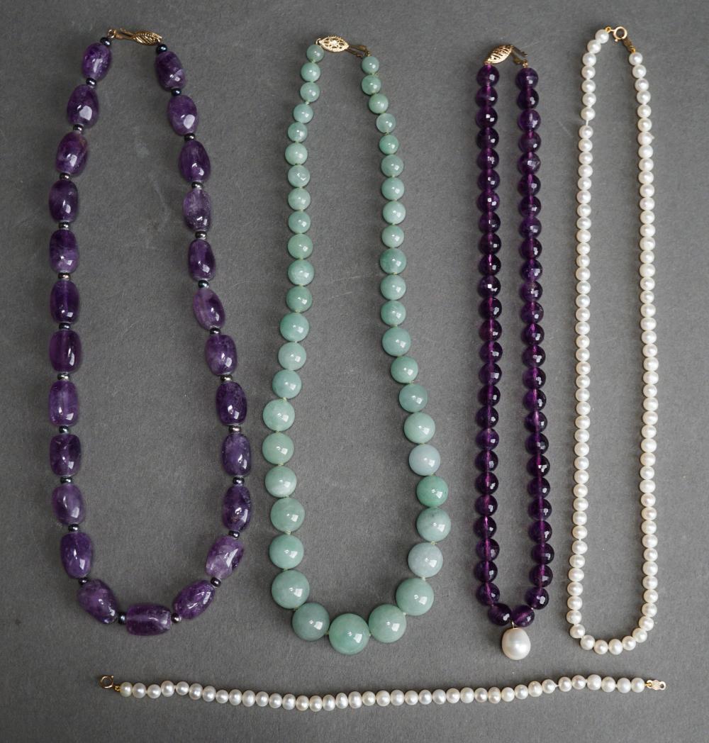 COLLECTION OF BEADED JEWELRY WITH 2e6a71