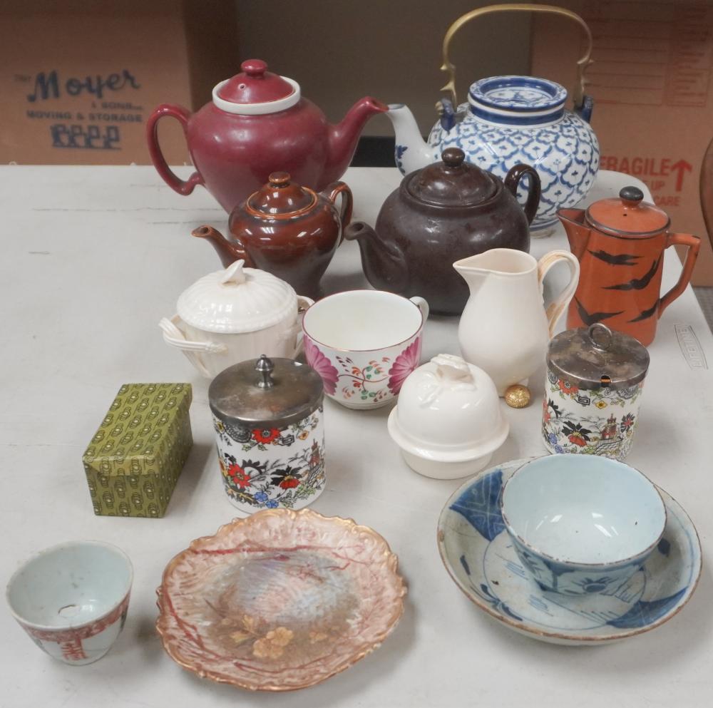 GROUP OF CHINESE AND EUROPEAN PORCELAIN 2e6b5e