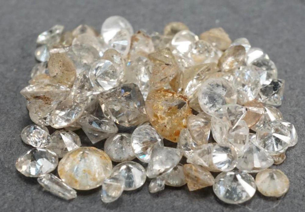 LOOSE PARCEL OF ROUND CUT DIAMONDS,