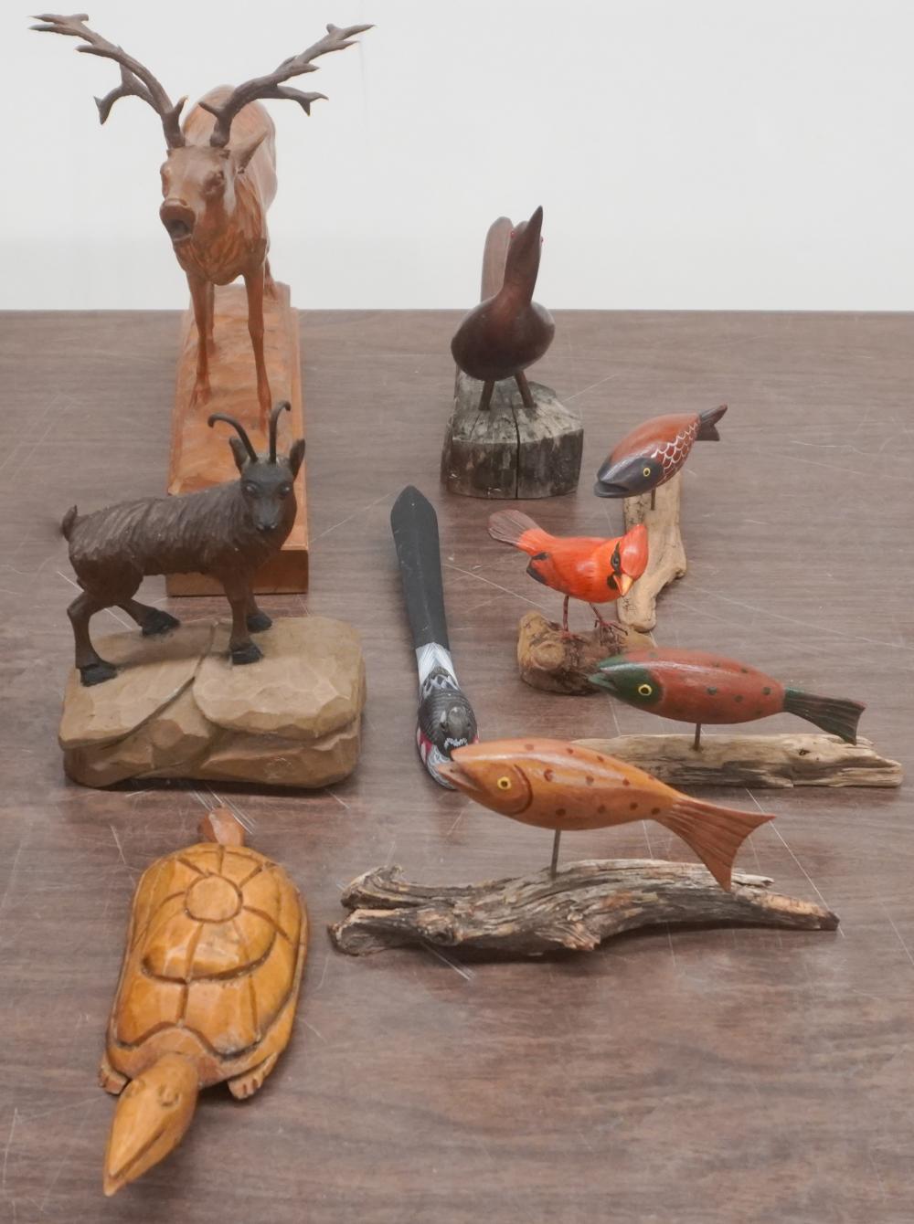 GROUP OF CARVED WOOD ANIMAL FIGURINESGroup