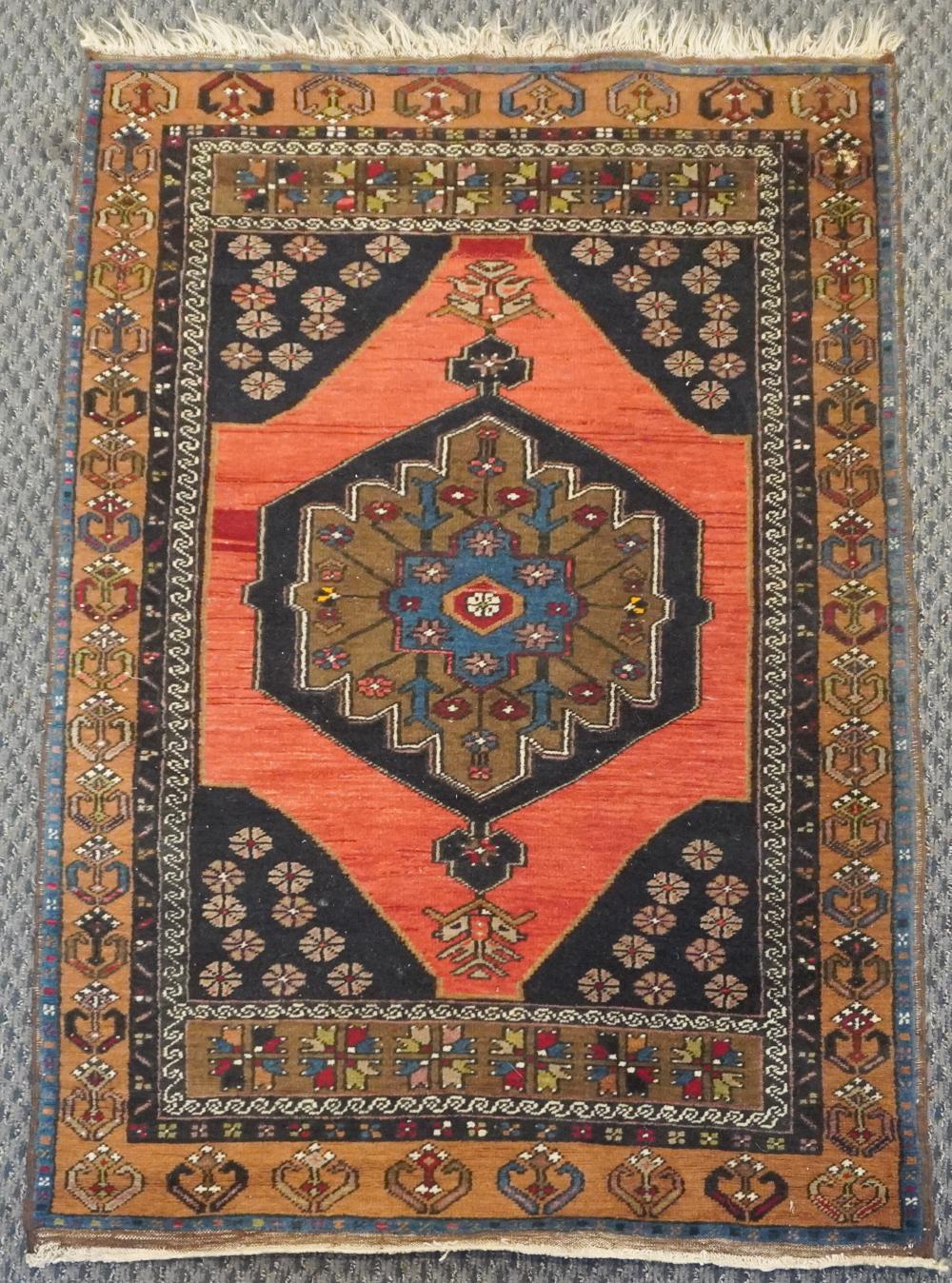 PERSIAN RUG 5 FT X 3 FTPersian 2e6e21