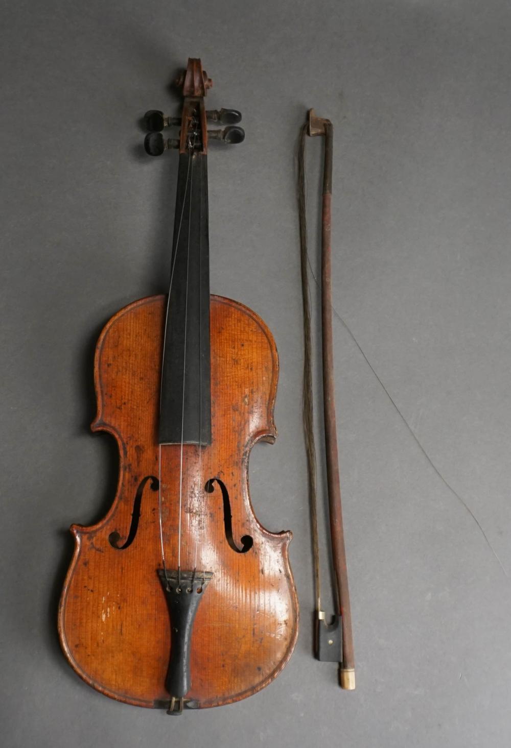 FRUITWOOD YOUTH VIOLIN WITH BOW,