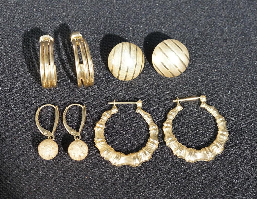 FOUR PAIRS OF 14 KARAT YELLOW GOLD 2e6ee8