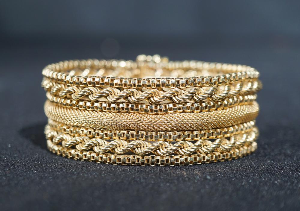 14 KARAT YELLOW GOLD WIDE FLEXIBLE 2e6eea