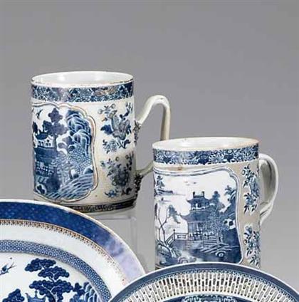 Two Chinese export porcelain blue 4a4be