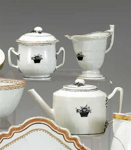 Chinese export porcelain partial tea