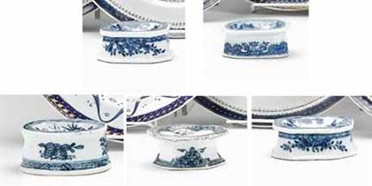 Group of five Chinese export porcelain 4a4c6