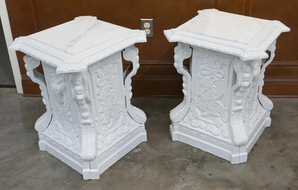 PAIR OF WHITE PAINTED CAST IRON 2e7009