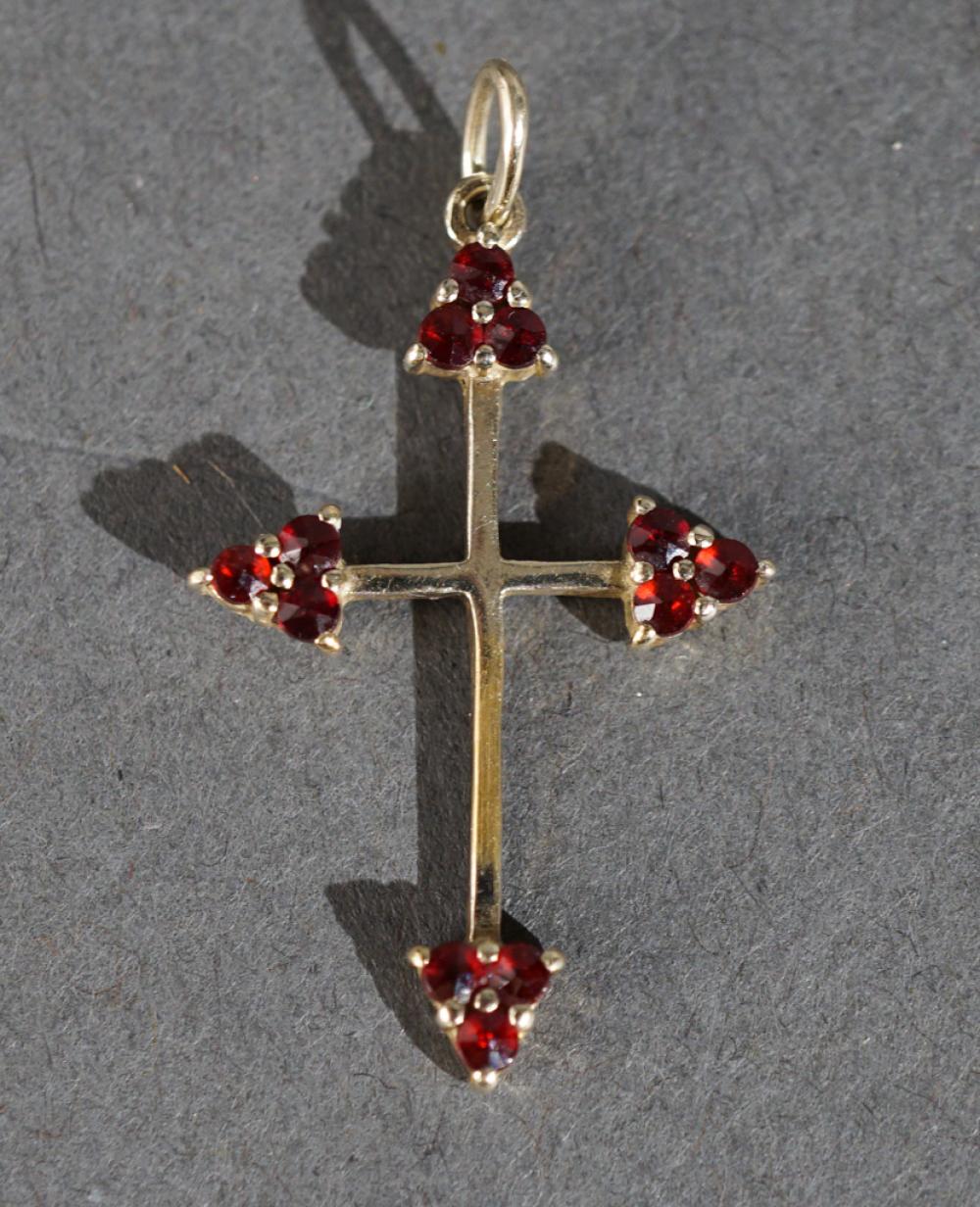 GILT SILVER CRUCIFORM PENDANTGilt 2e713e