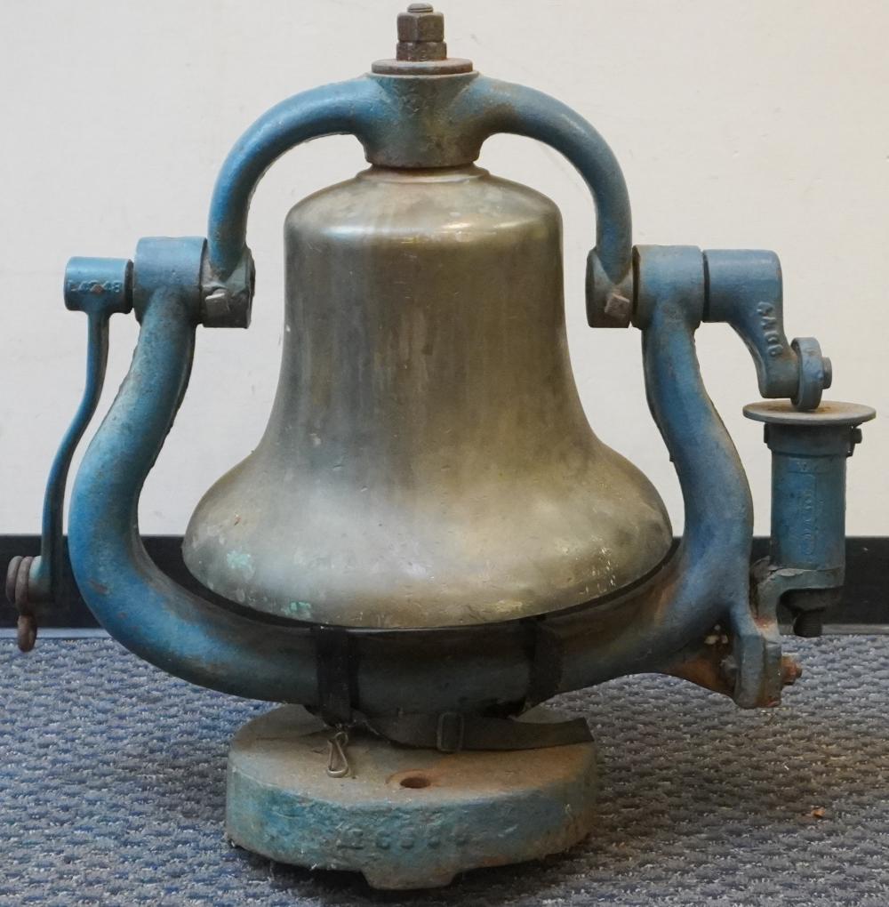 PAINTED IRON BELL H 30 IN 76 2 2e71b4