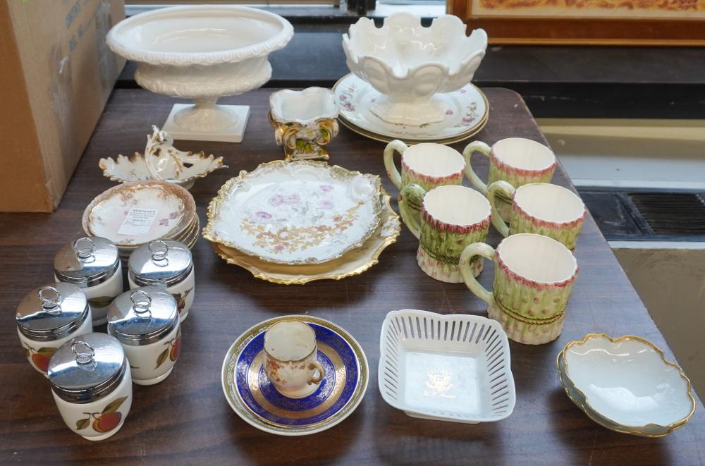 GROUP OF ASSORTED PORCELAIN TABLE 2e71e7