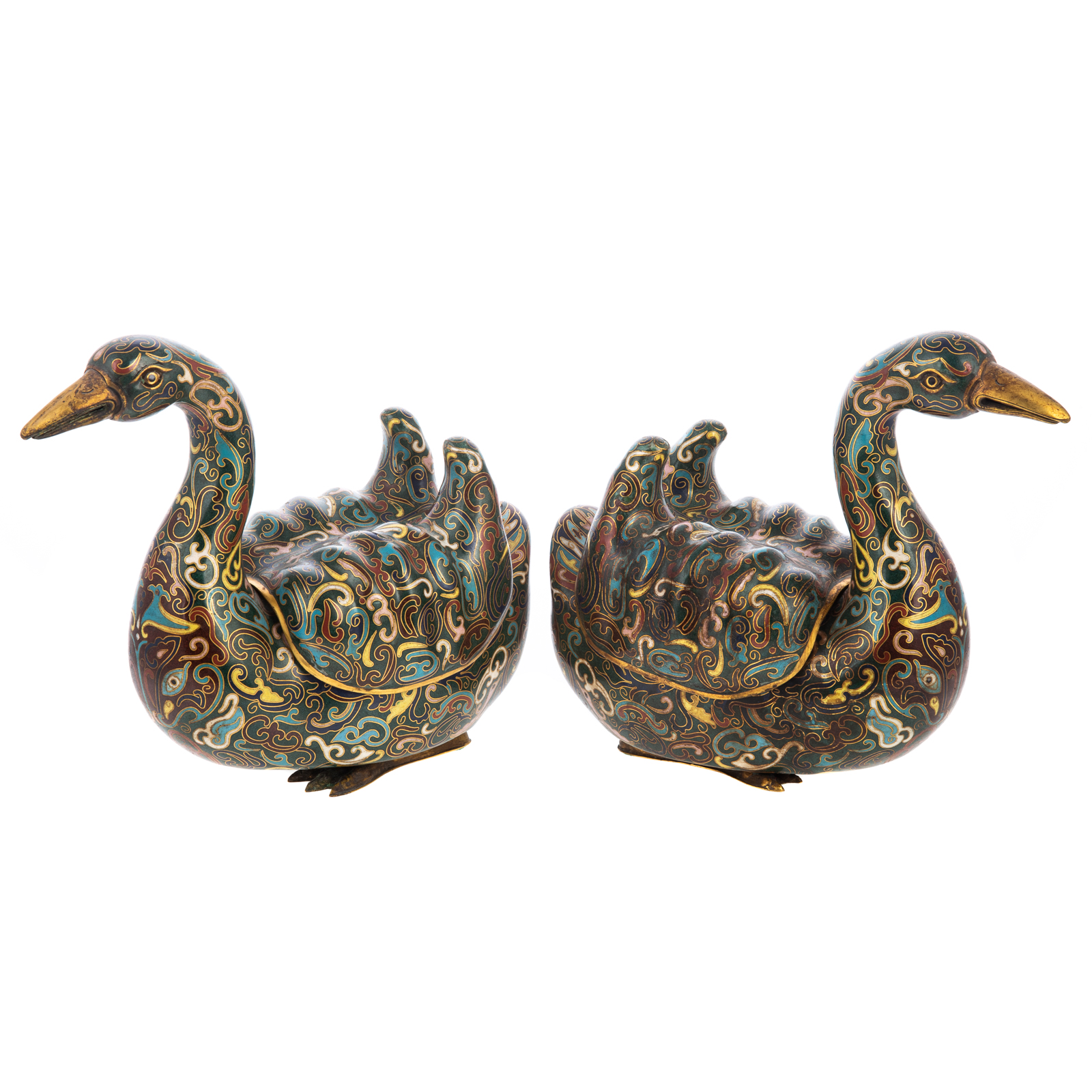A PAIR OF CHINESE EXPORT CLOISONNE