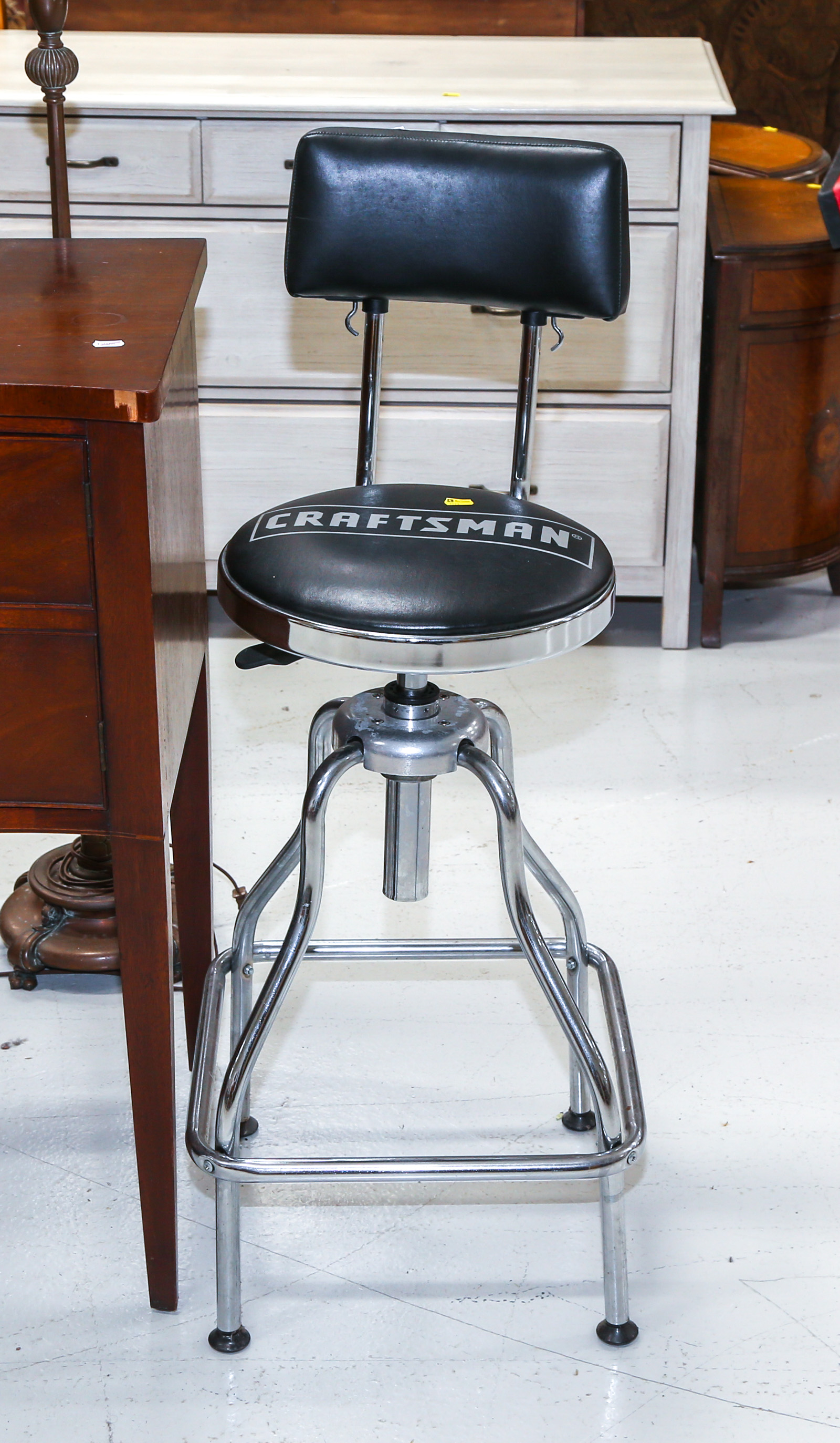 CRAFTSMAN REVOLVING WORKBENCH STOOL