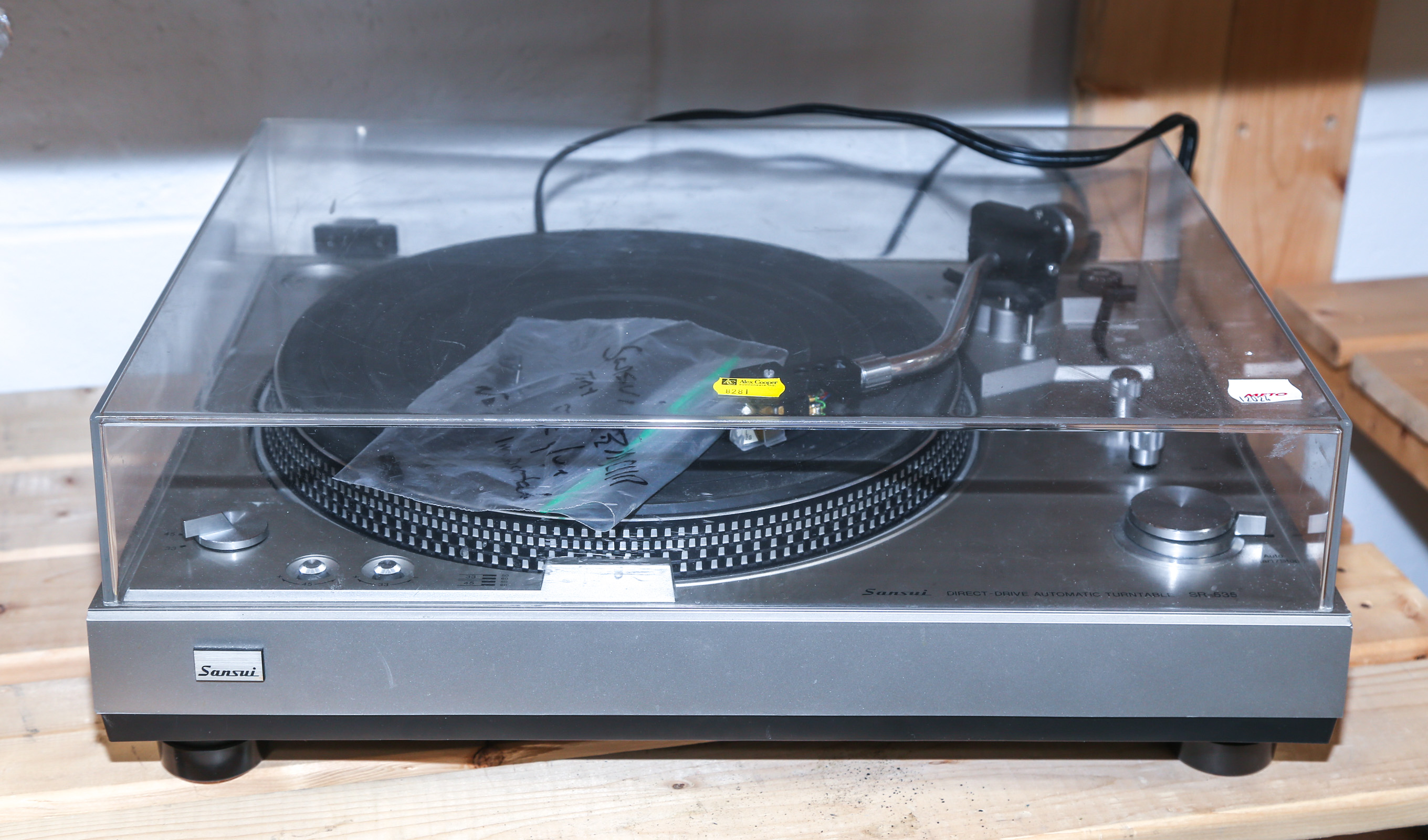 SANSUI DIRECT-DRIVE AUTOMATIC TURNTABLE