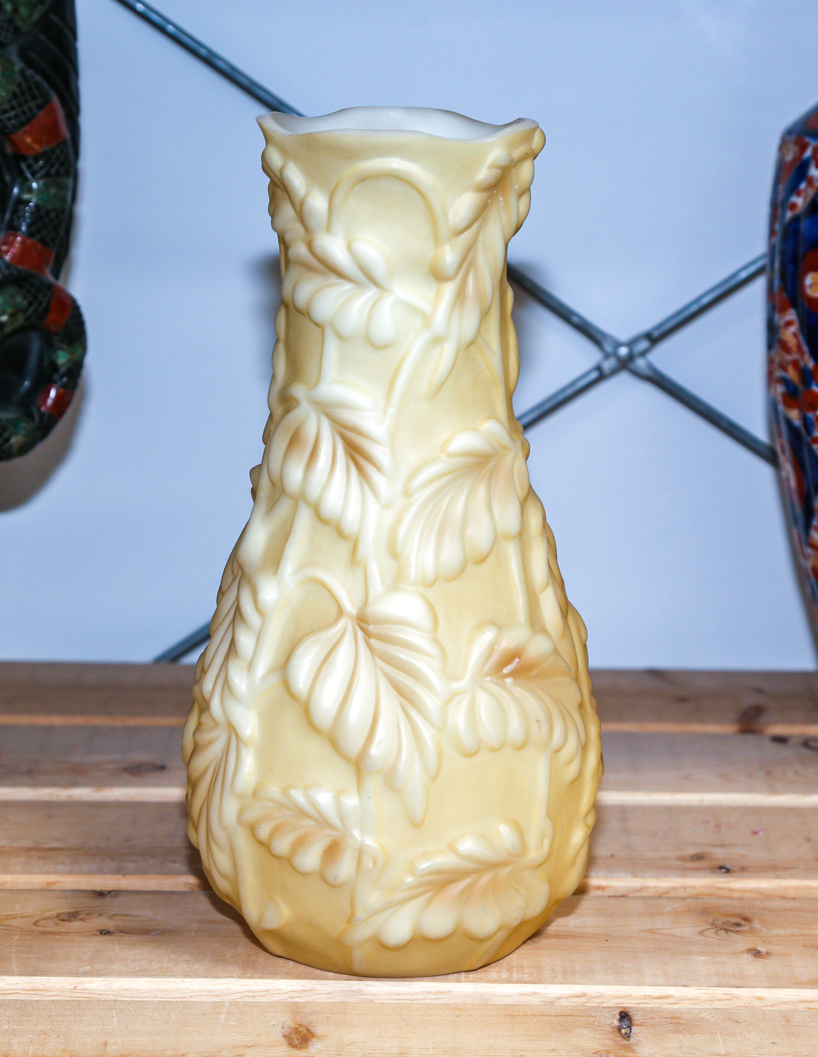 PHOENIX ART GLASS VASE 1st half,