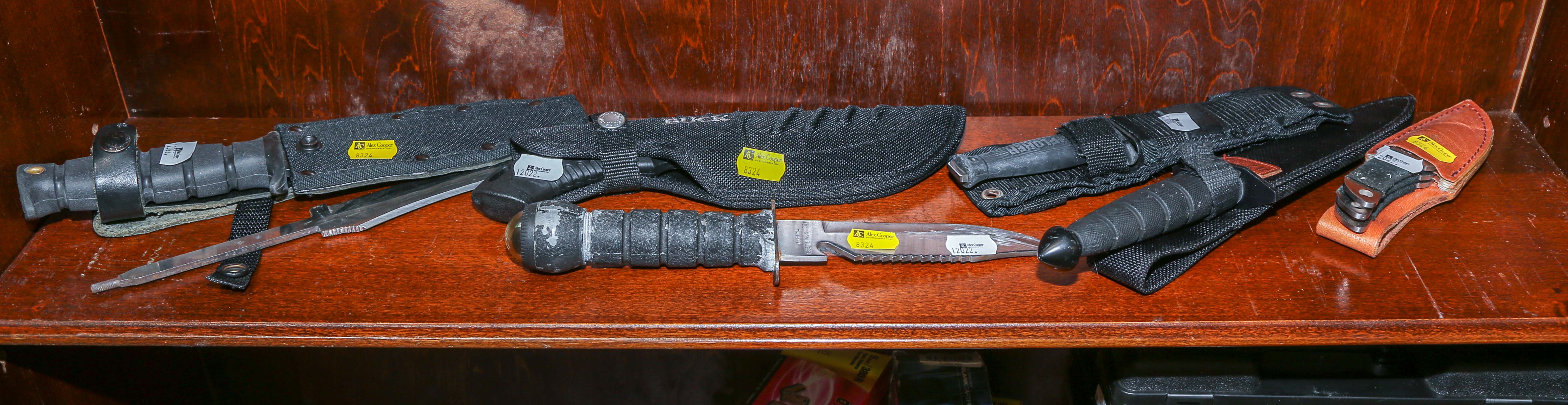 ASSORTMENT OF FIXED BLADE KNIVES