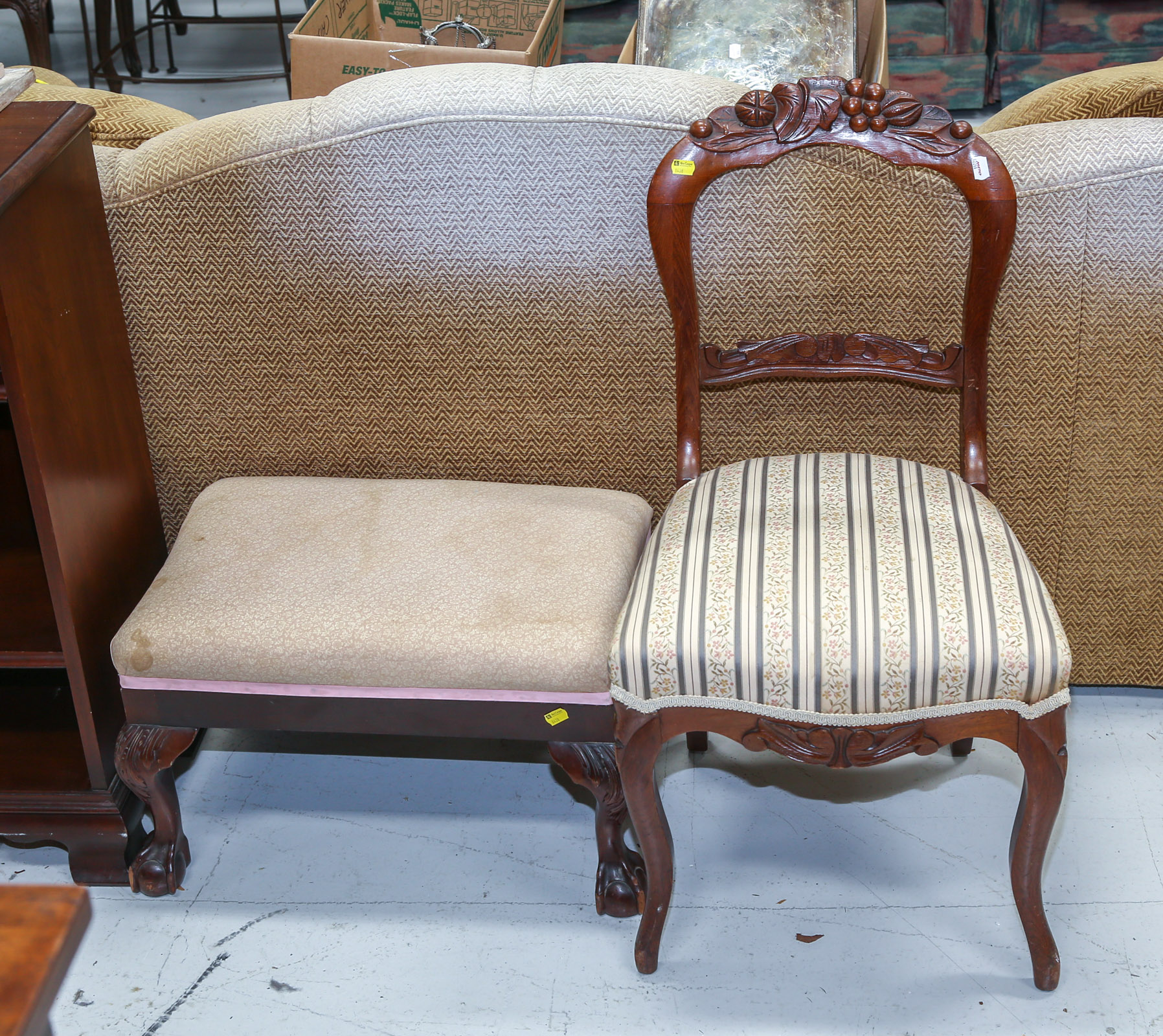 MAHOGANY SIDE CHAIR & CHIPPENDALE