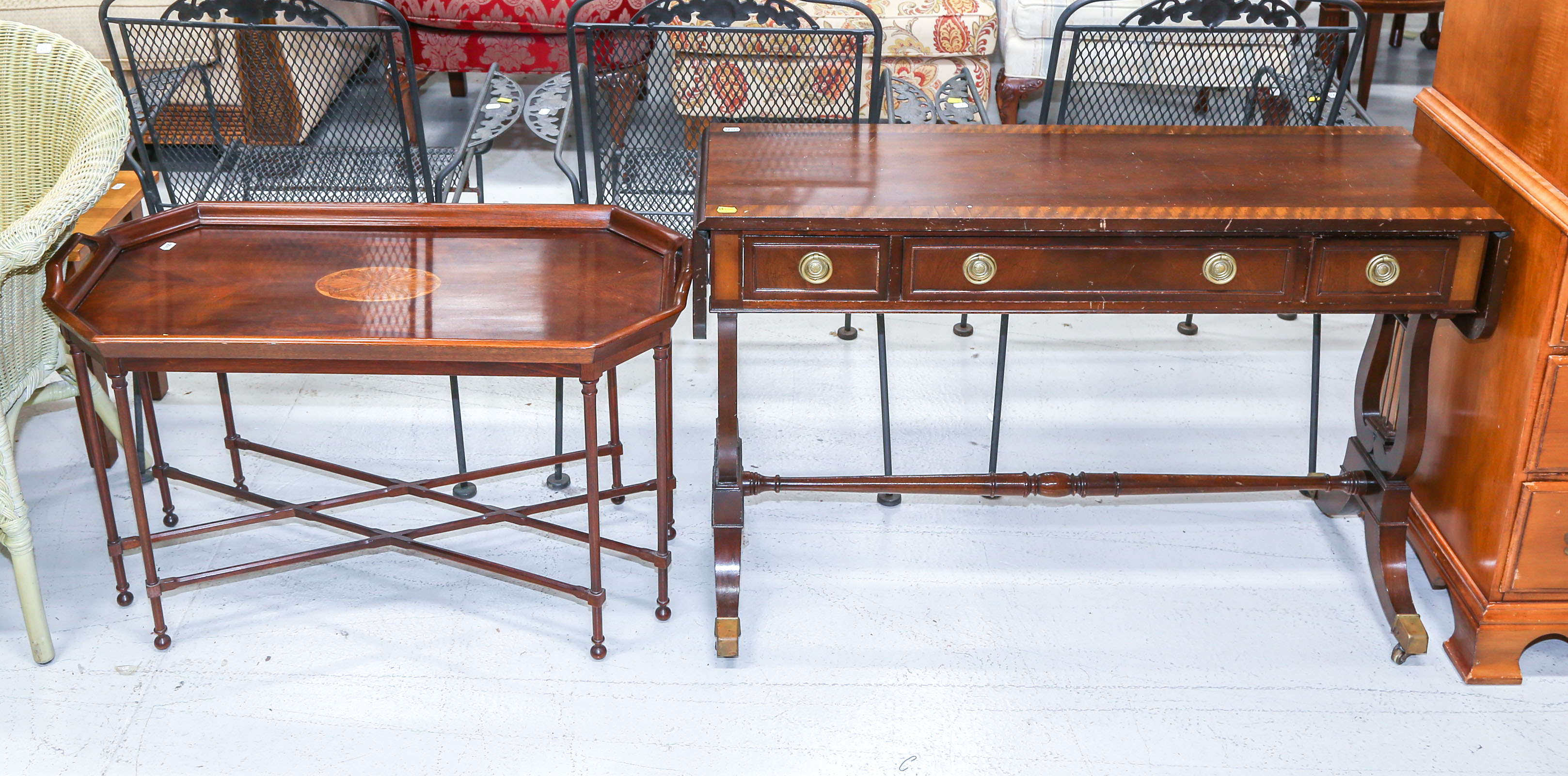 TWO PIECES OF REGENCY STYLE MAHOGANY 2ea280