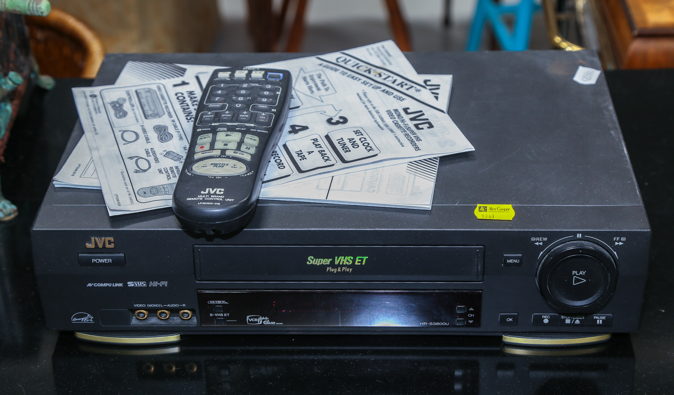 JVC SUPER VHS ET PLAYER Model HR-S3800U,