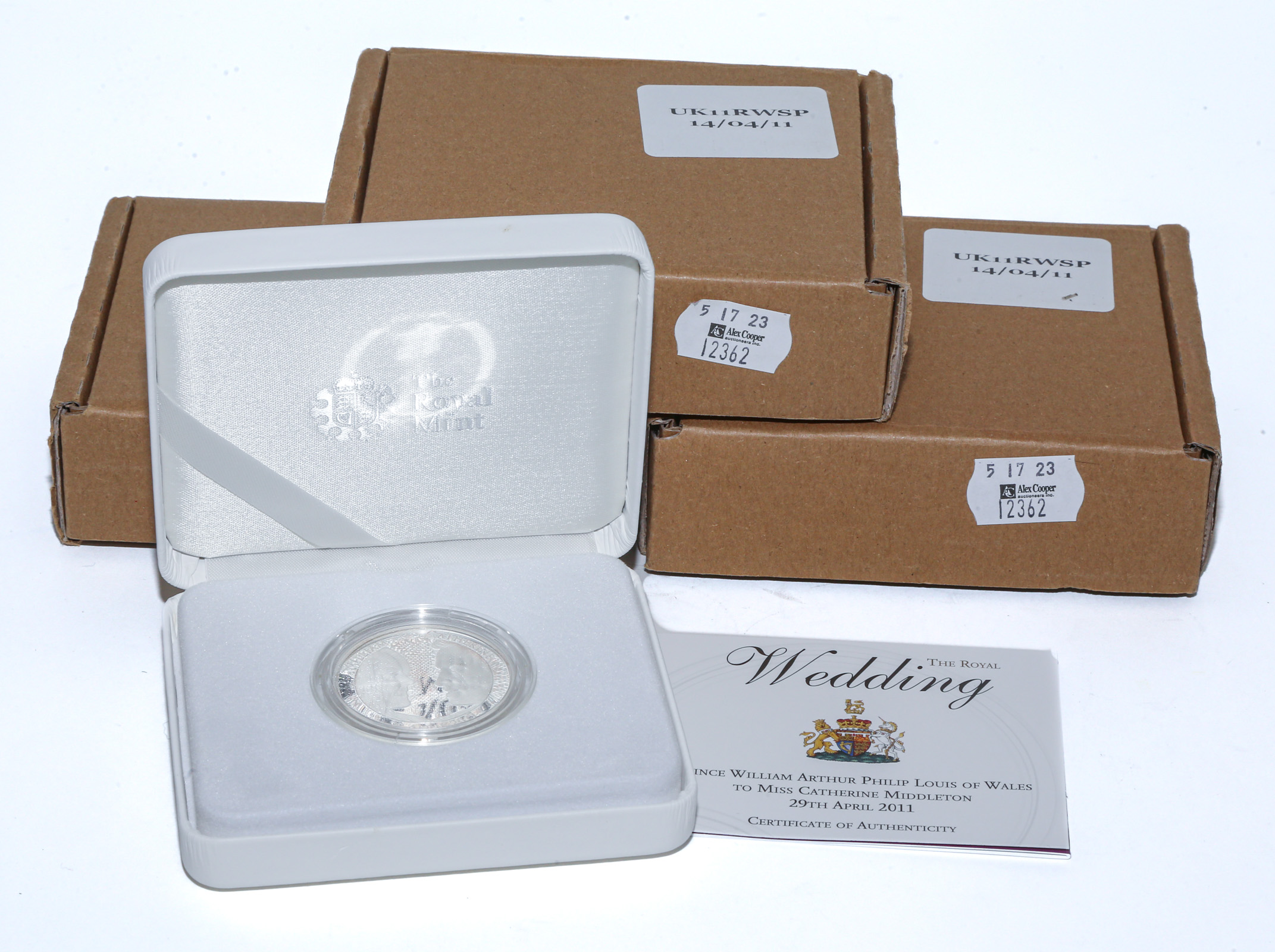 FOUR WILLIAM AND KATE WEDDING SILVER 2ea387