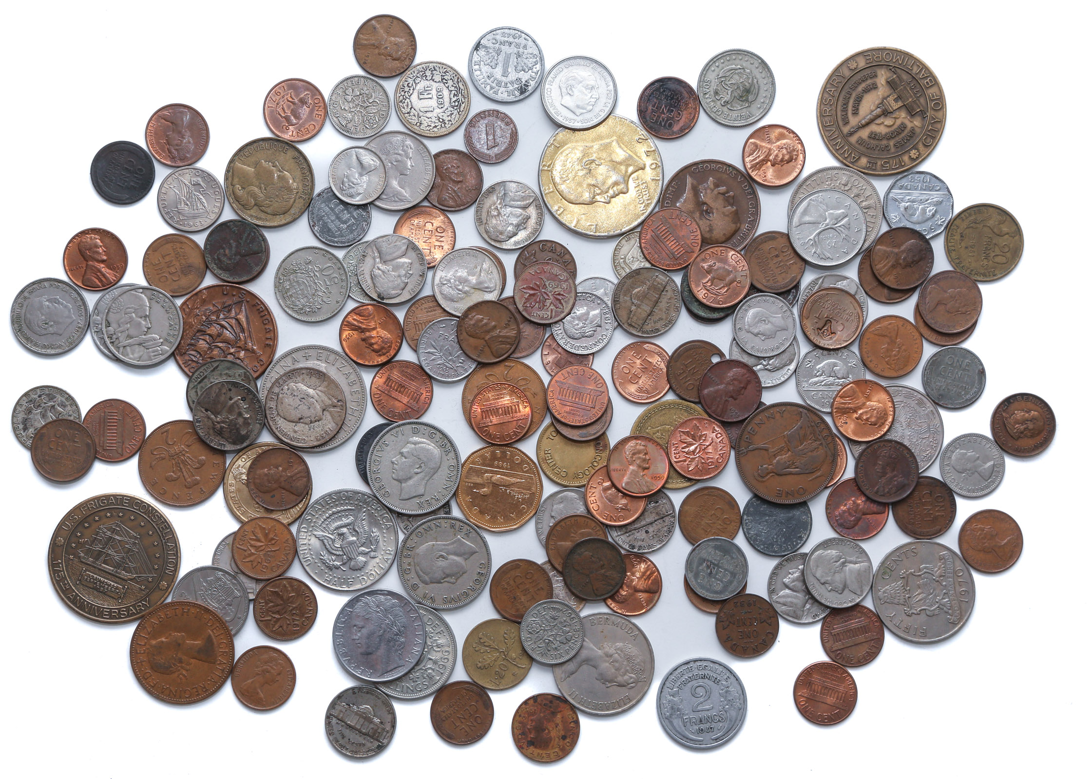 135 COINS TOKENS FROM US EUROPE  2ea392